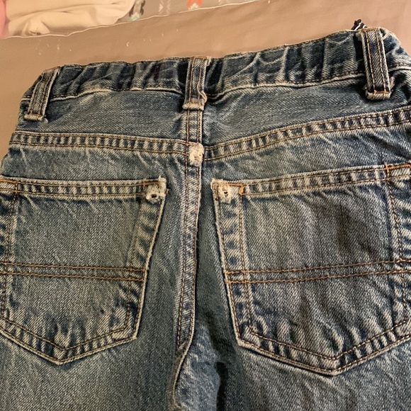 Oshkosh size 5R straight blue jeans. Waist size adjustable. Good condition. - Picture 11 of 14